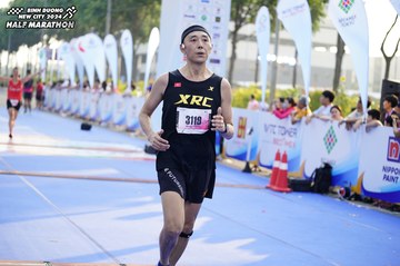 BINH DUONG NEW CITY HALF MARATHON 2024 - Ảnh #1762286