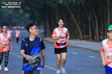 BINH DUONG NEW CITY HALF MARATHON 2024 - Ảnh #1773871