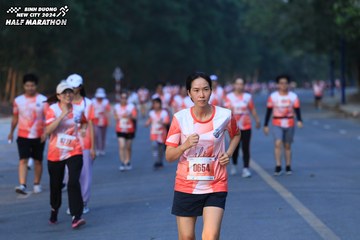 BINH DUONG NEW CITY HALF MARATHON 2024 - Ảnh #1773397
