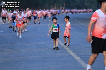 BINH DUONG NEW CITY HALF MARATHON 2024 - Ảnh #1772877