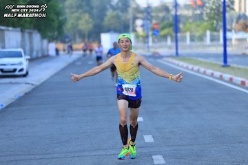 BINH DUONG NEW CITY HALF MARATHON 2024 - Ảnh #1775151