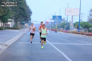 BINH DUONG NEW CITY HALF MARATHON 2024 - Ảnh #1765430