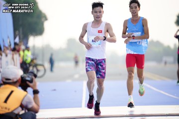 BINH DUONG NEW CITY HALF MARATHON 2024 - Ảnh #1774194