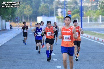 BINH DUONG NEW CITY HALF MARATHON 2024 - Ảnh #1775259