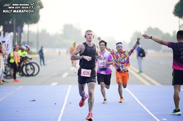 BINH DUONG NEW CITY HALF MARATHON 2024 - Ảnh #1775606
