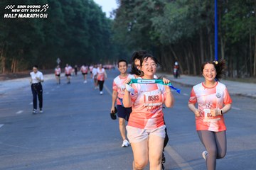 BINH DUONG NEW CITY HALF MARATHON 2024 - Ảnh #1773456