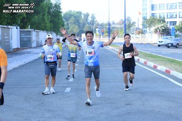 BINH DUONG NEW CITY HALF MARATHON 2024 - Ảnh #1768597