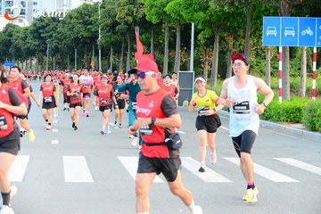 RUN TO LIVE 2025 - Ảnh #3273128