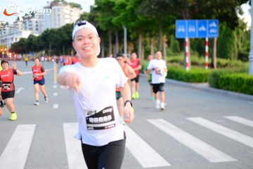 RUN TO LIVE 2025 - Ảnh #3272646