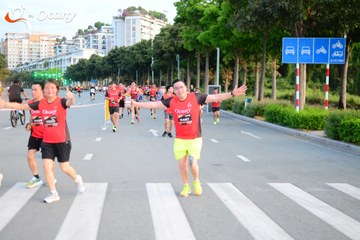 RUN TO LIVE 2025 - Ảnh #3272666