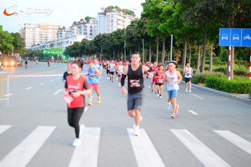 RUN TO LIVE 2025 - Ảnh #3272687