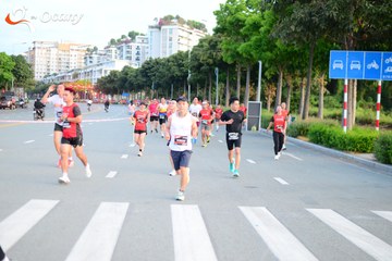 RUN TO LIVE 2025 - Ảnh #3272957
