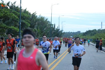 RUN TO LIVE 2025 - Ảnh #3275349