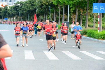 RUN TO LIVE 2025 - Ảnh #3273108