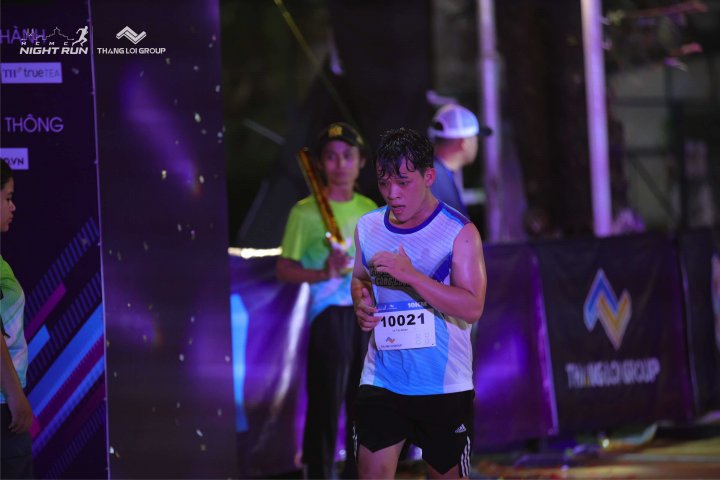 HCMCity Night Run - Ảnh #2033