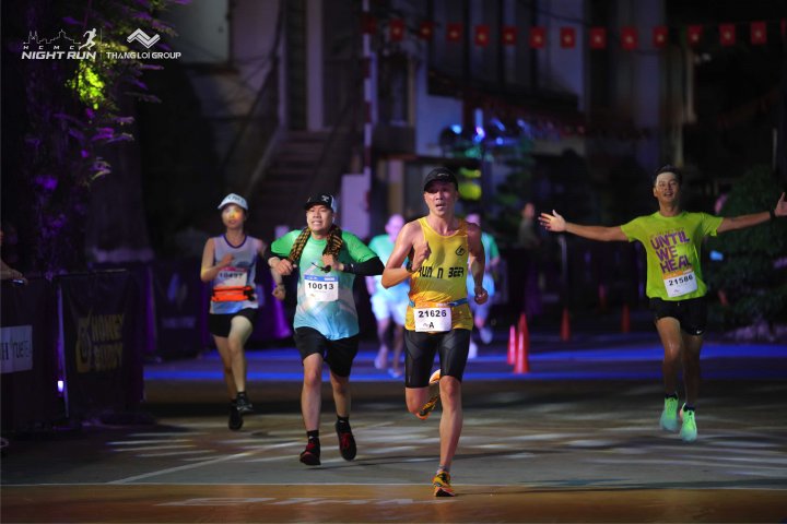HCMCity Night Run - Ảnh #5272