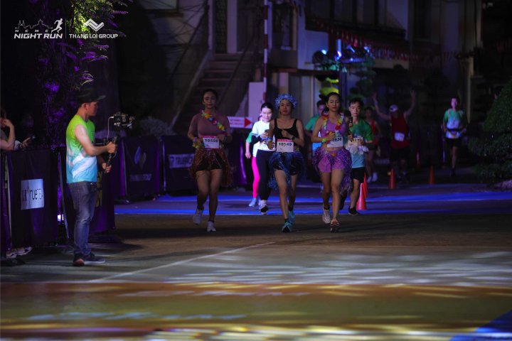 HCMCity Night Run - Ảnh #2397