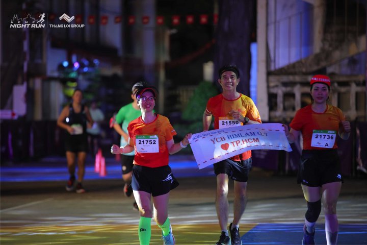 HCMCity Night Run - Ảnh #7561