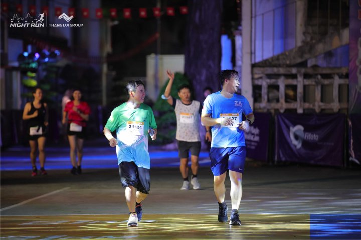 HCMCity Night Run - Ảnh #5802
